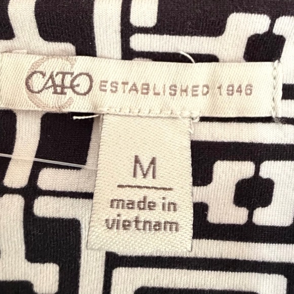 Cato Black and White Patterned Long Sleeve Dress - Picture 3 of 3